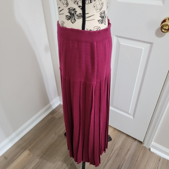 Vintage Bryan Connelly Wool blend Pleaded Red Sweater Maxi Skirt Size Medium EUC - Picture 7 of 9